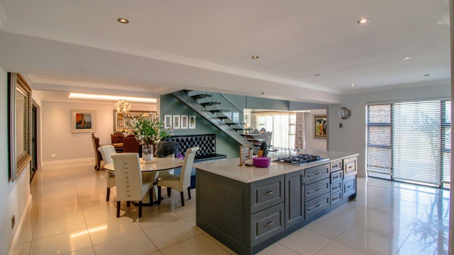 6 Bedroom Property for Sale in Gonubie Eastern Cape